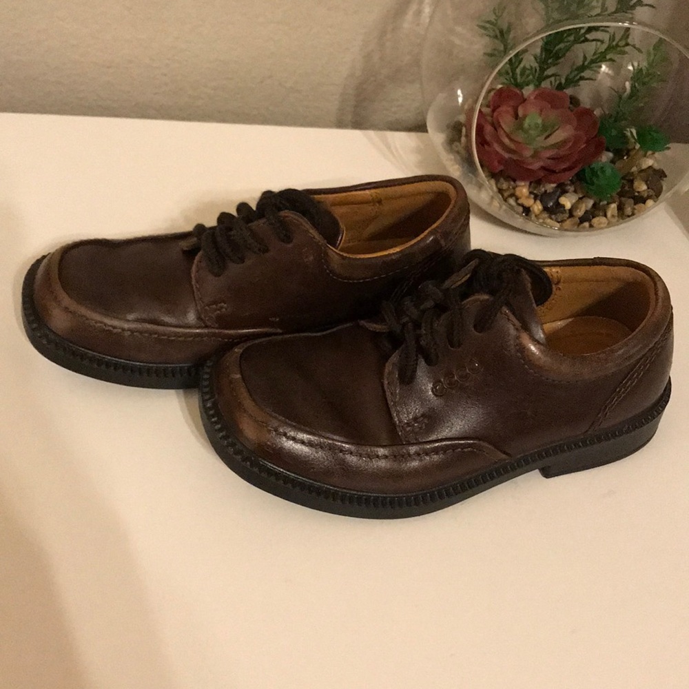 Boys brown dress shoes 👞